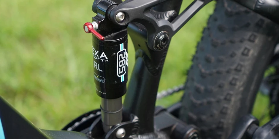 DEFENDER-S Rear Suspension